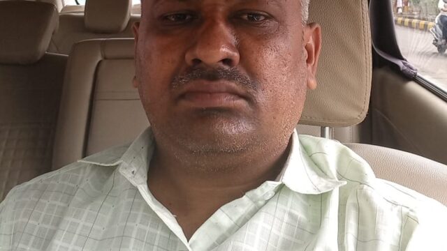 Chandrakant_Bhatane_Taxi_photo